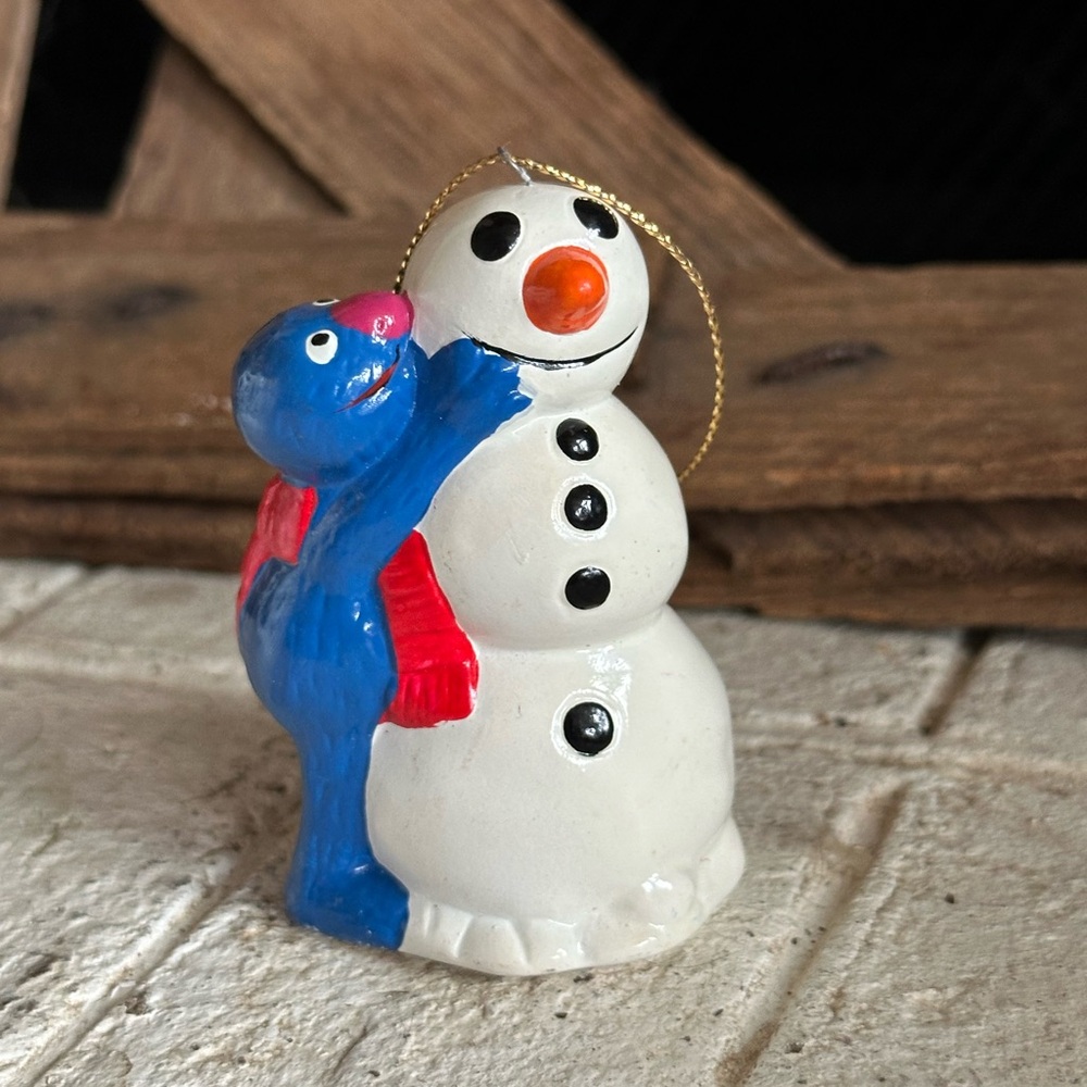 1980s Sesame Street Grover Making Snowman Christmas Ornament (45)